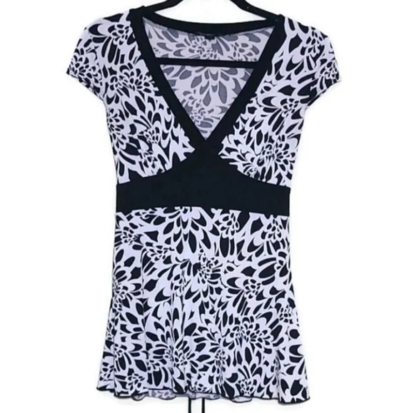 A. Byer Black/White Top - Picture 1 of 6